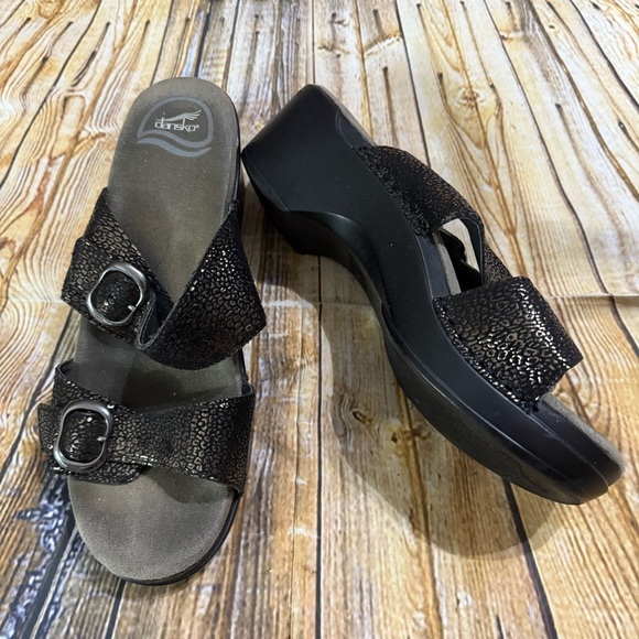 Dansko Shoes - Dansko Sophie Women's Size Euro 40 Metallic Black/Bronze Sandals